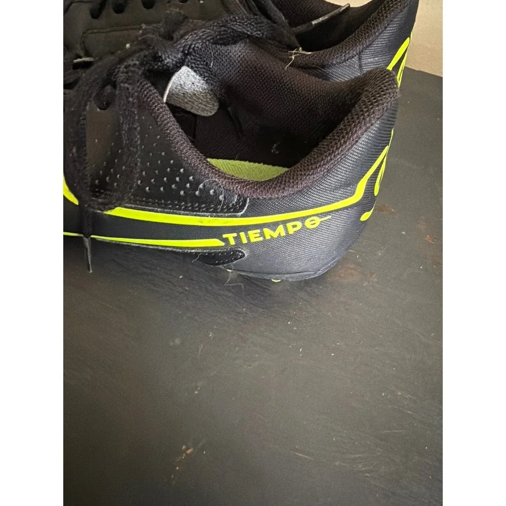 Nike Tiempo Black Yellow Kids Soccer Cleats Youth Size 5.5Y DA1334010